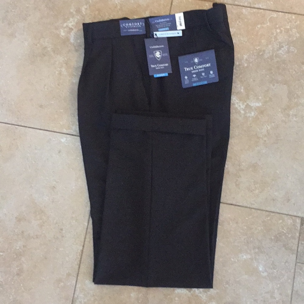 Croft & Barrow True Comfort Pleated Pant.  38X32
